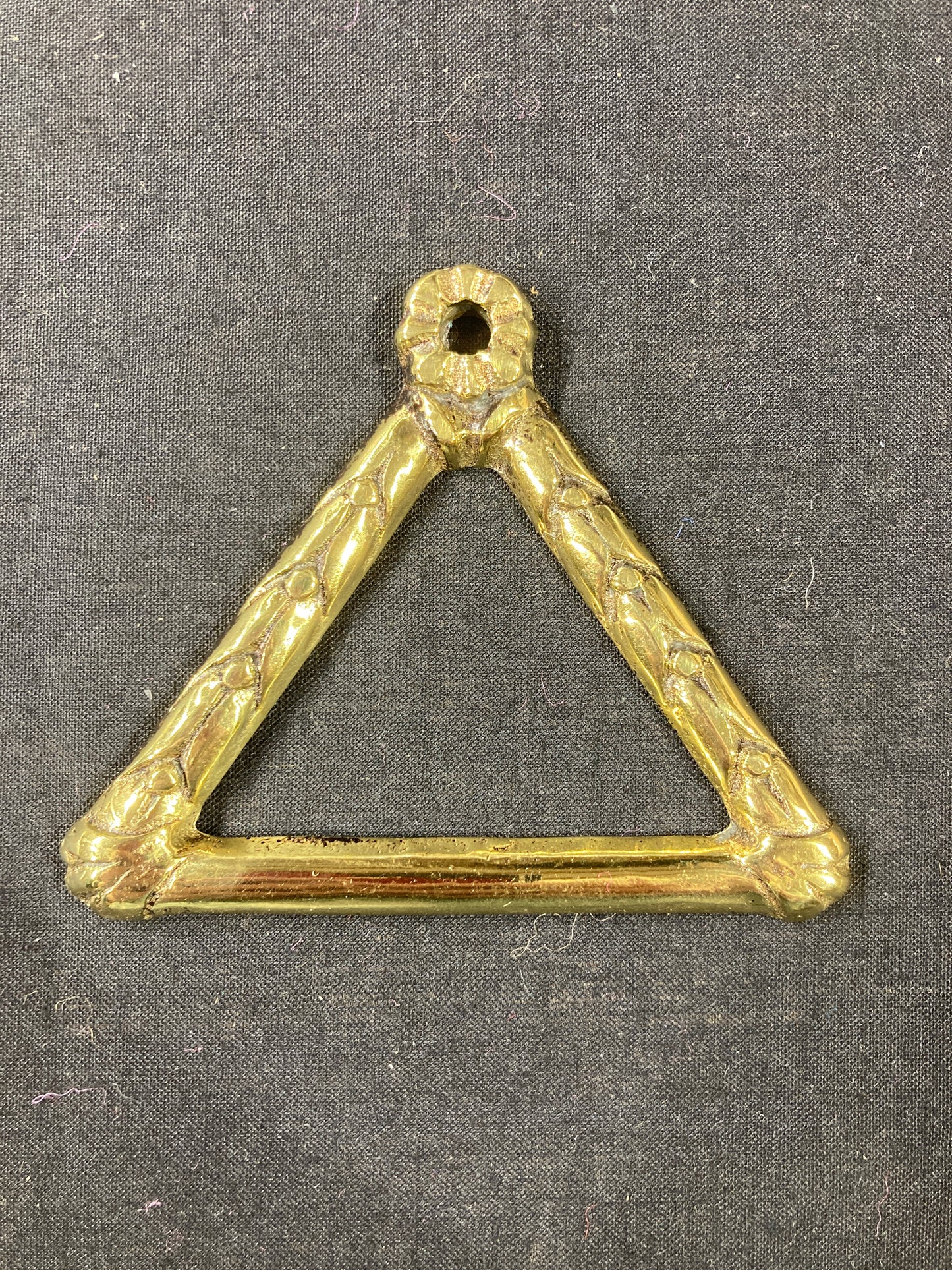 Bell-pull ends - triangle