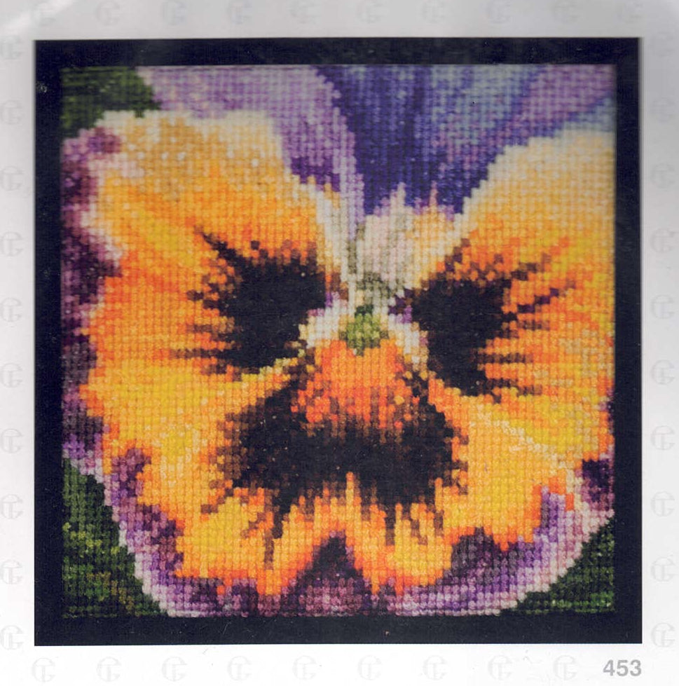 Pansies in 18ct Aida from Thea Gouveneur