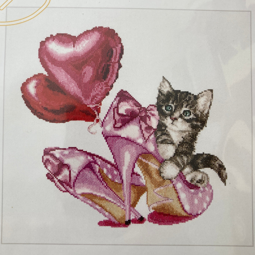 Kittens & Puppies Cross Stitch series: Thea Gouveneur
