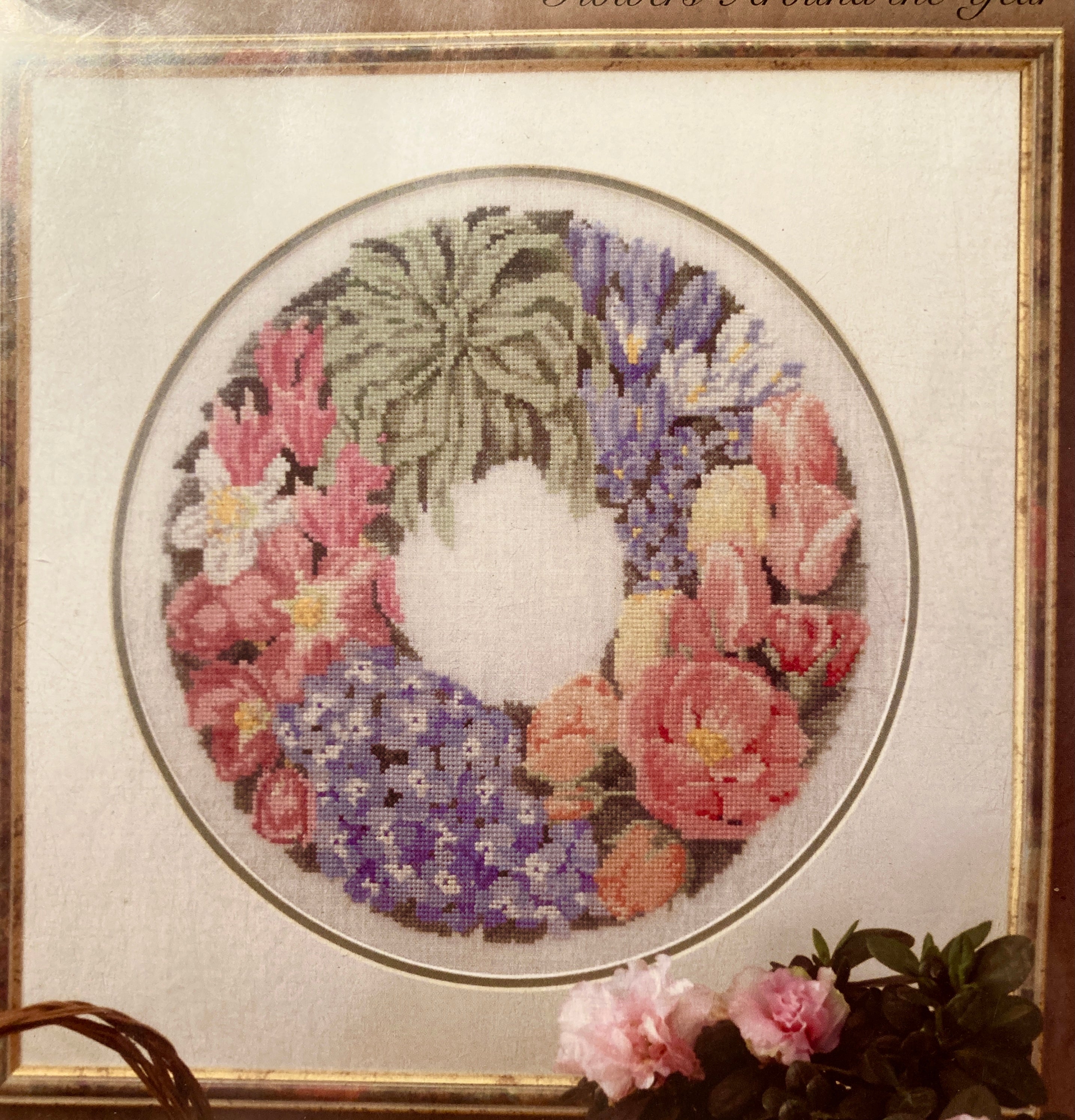 Flowers around the year - Scandinavian needlework