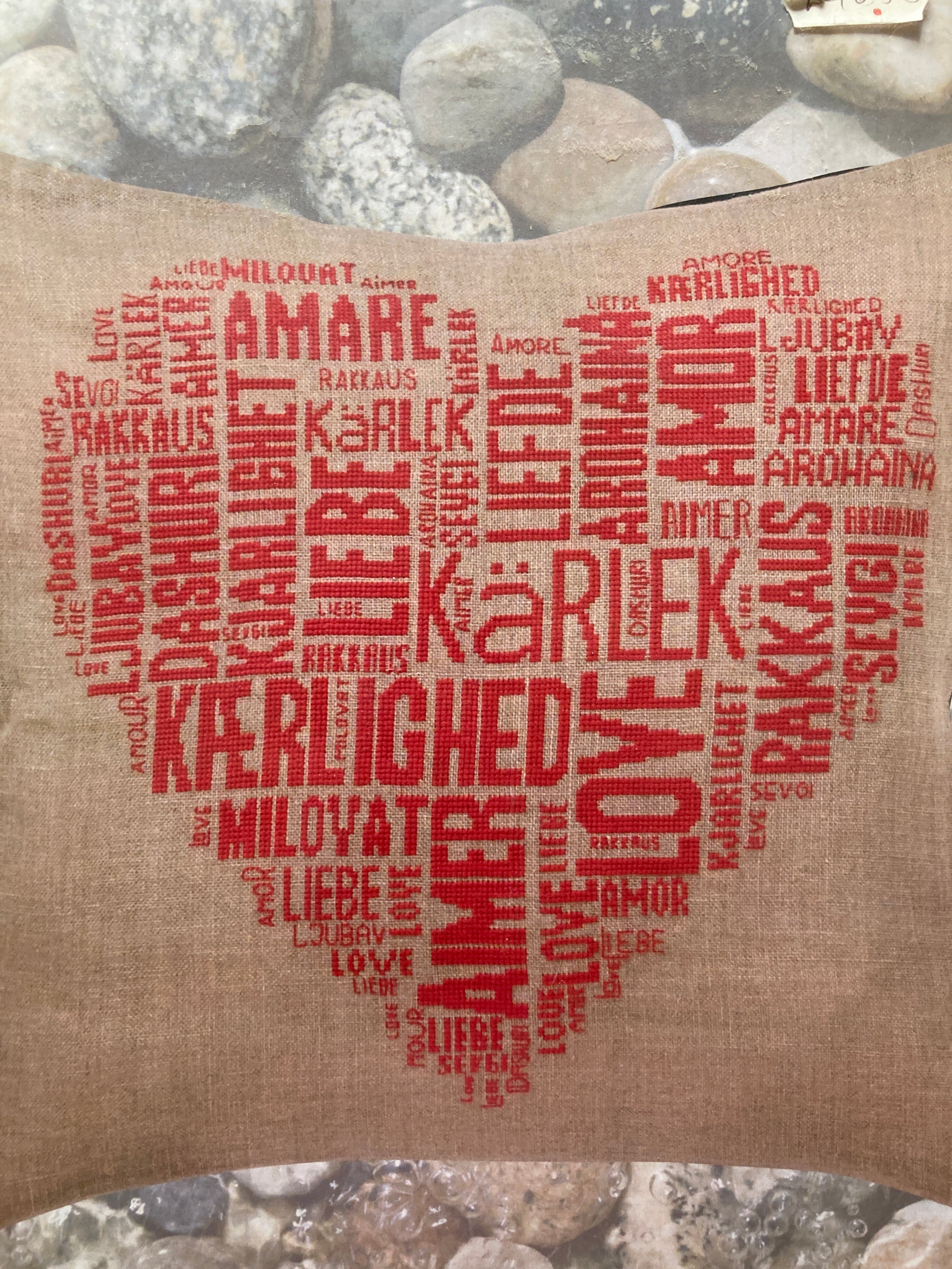 Love-red-beige-83-6136