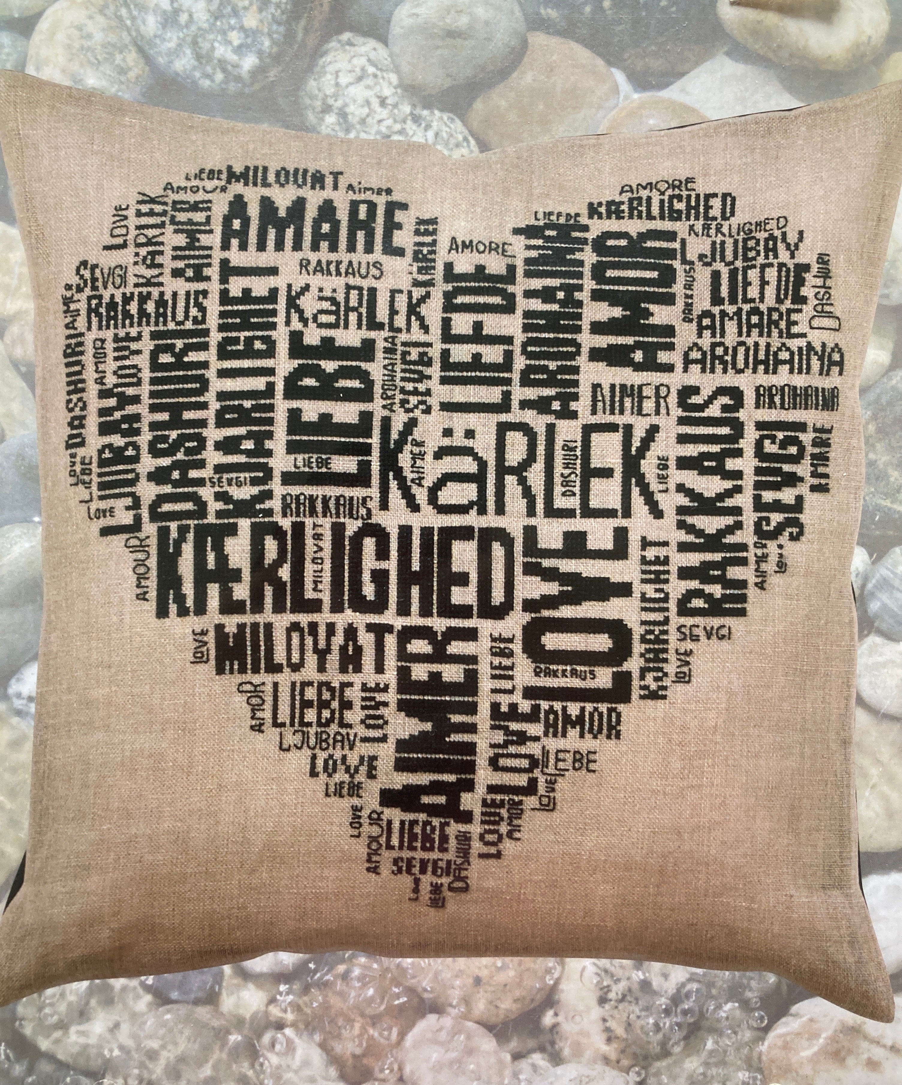 Love-black-beige-83-6135