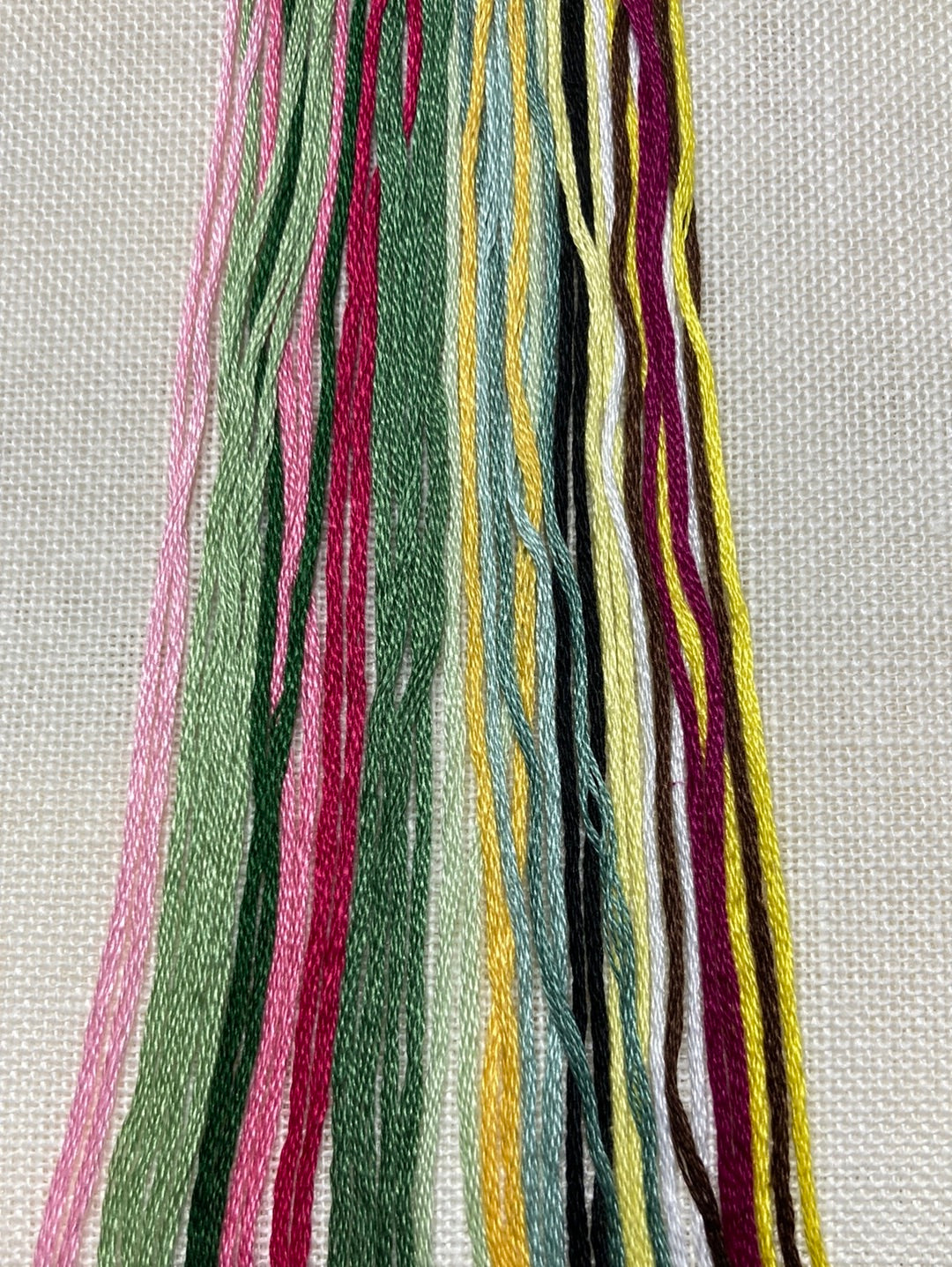 Thea Gouverneur Cross Stitch Kit (Linen) - Klaverbloem / Clover & Butterfly988
