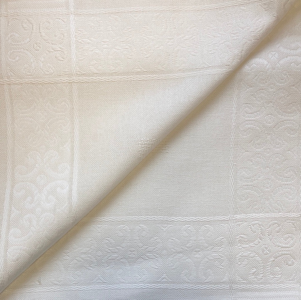 Tablecloth - Cockrels edge design